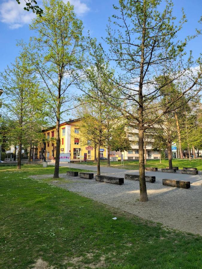 Guesthouse University By Lr - Self Check In Лугано Екстер'єр фото