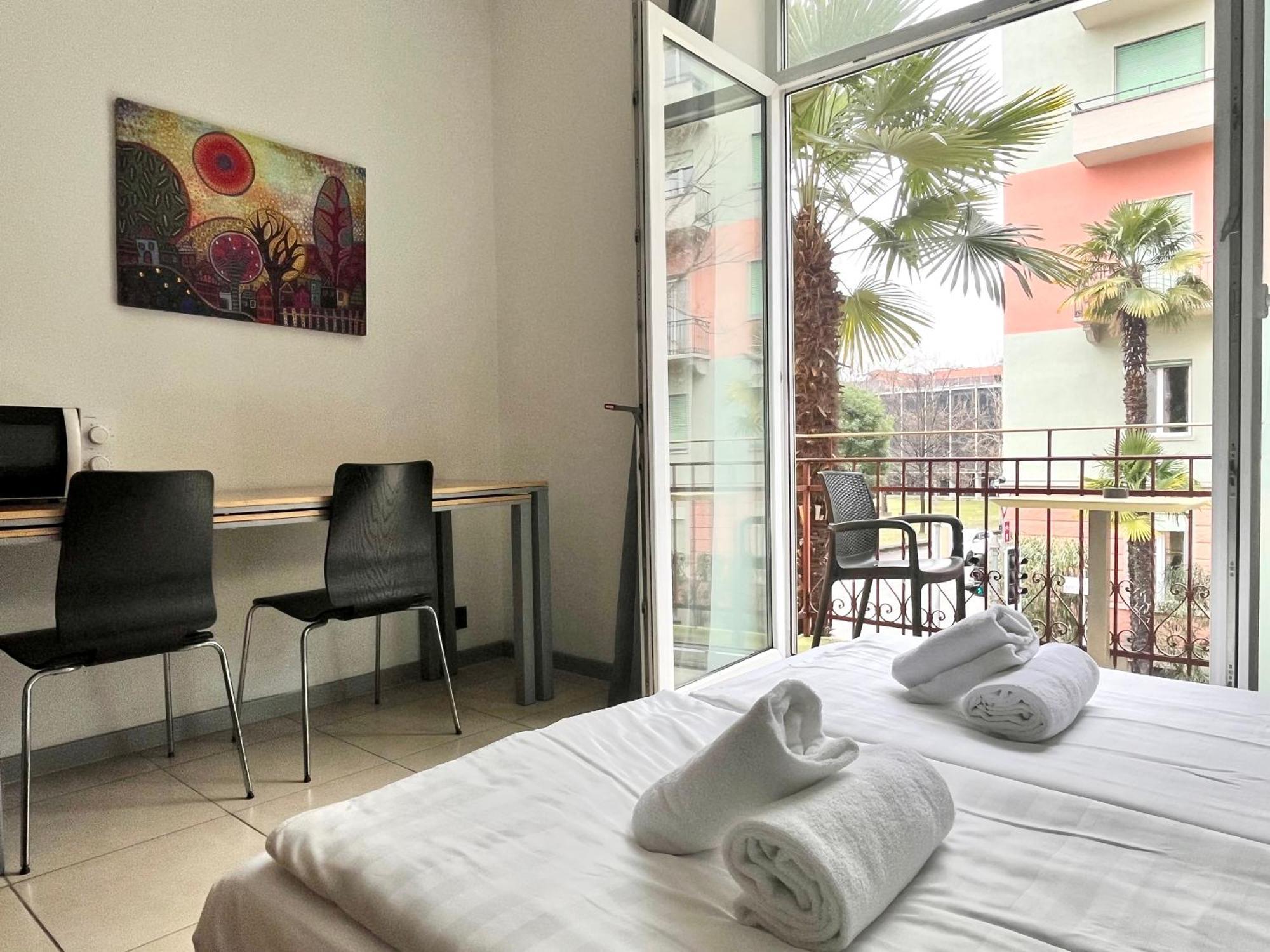Guesthouse University By Lr - Self Check In Лугано Екстер'єр фото