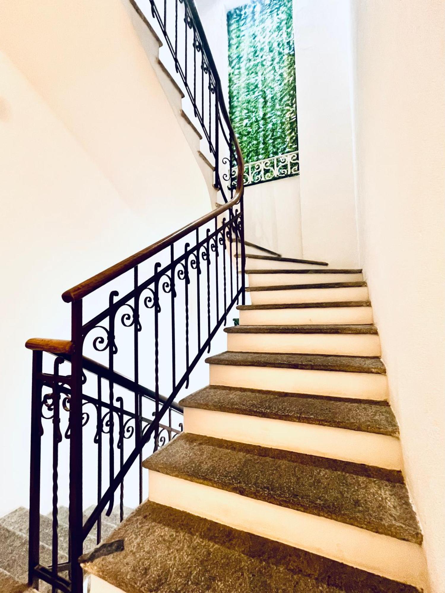Guesthouse University By Lr - Self Check In Лугано Екстер'єр фото