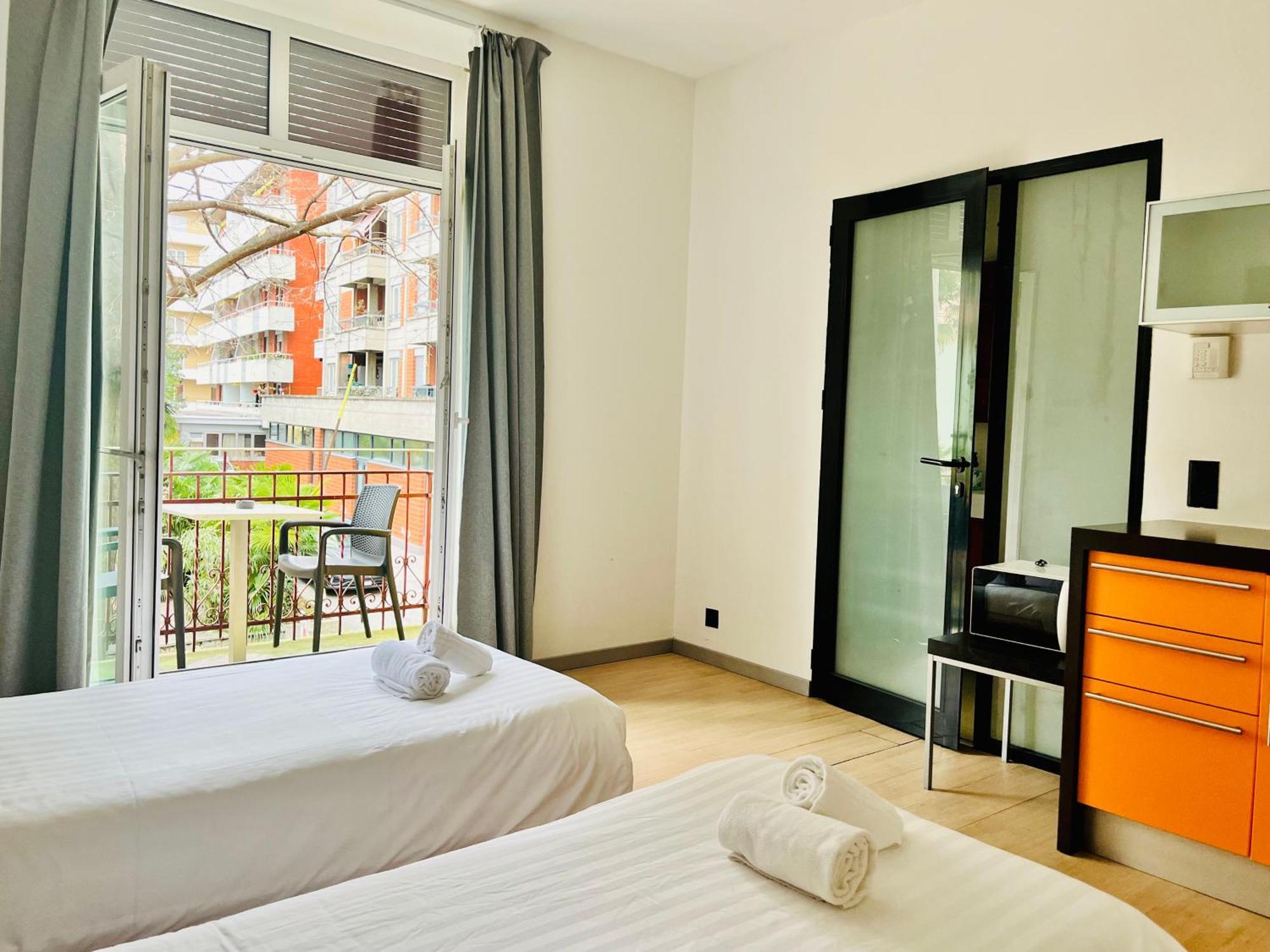 Guesthouse University By Lr - Self Check In Лугано Екстер'єр фото