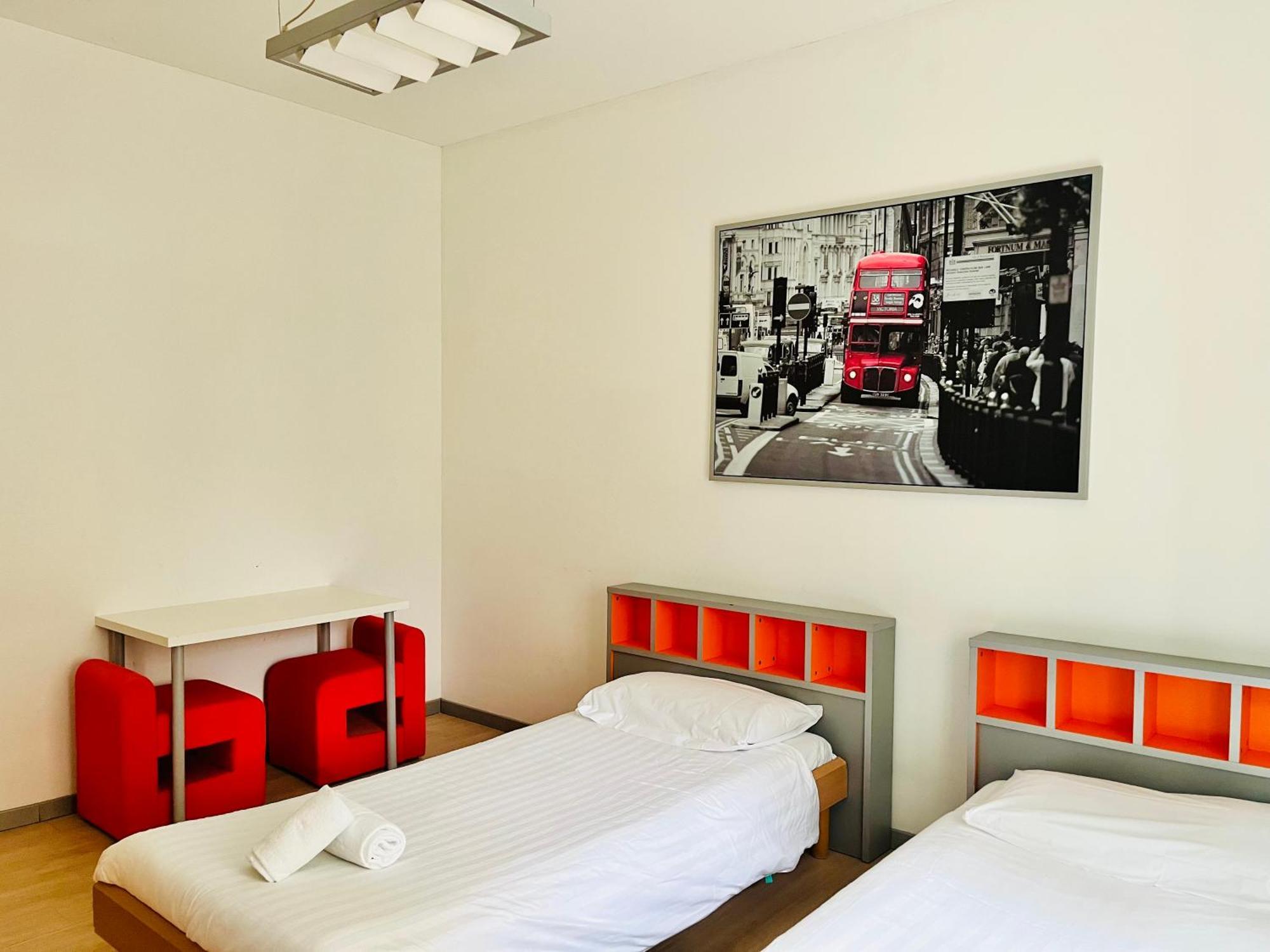 Guesthouse University By Lr - Self Check In Лугано Екстер'єр фото