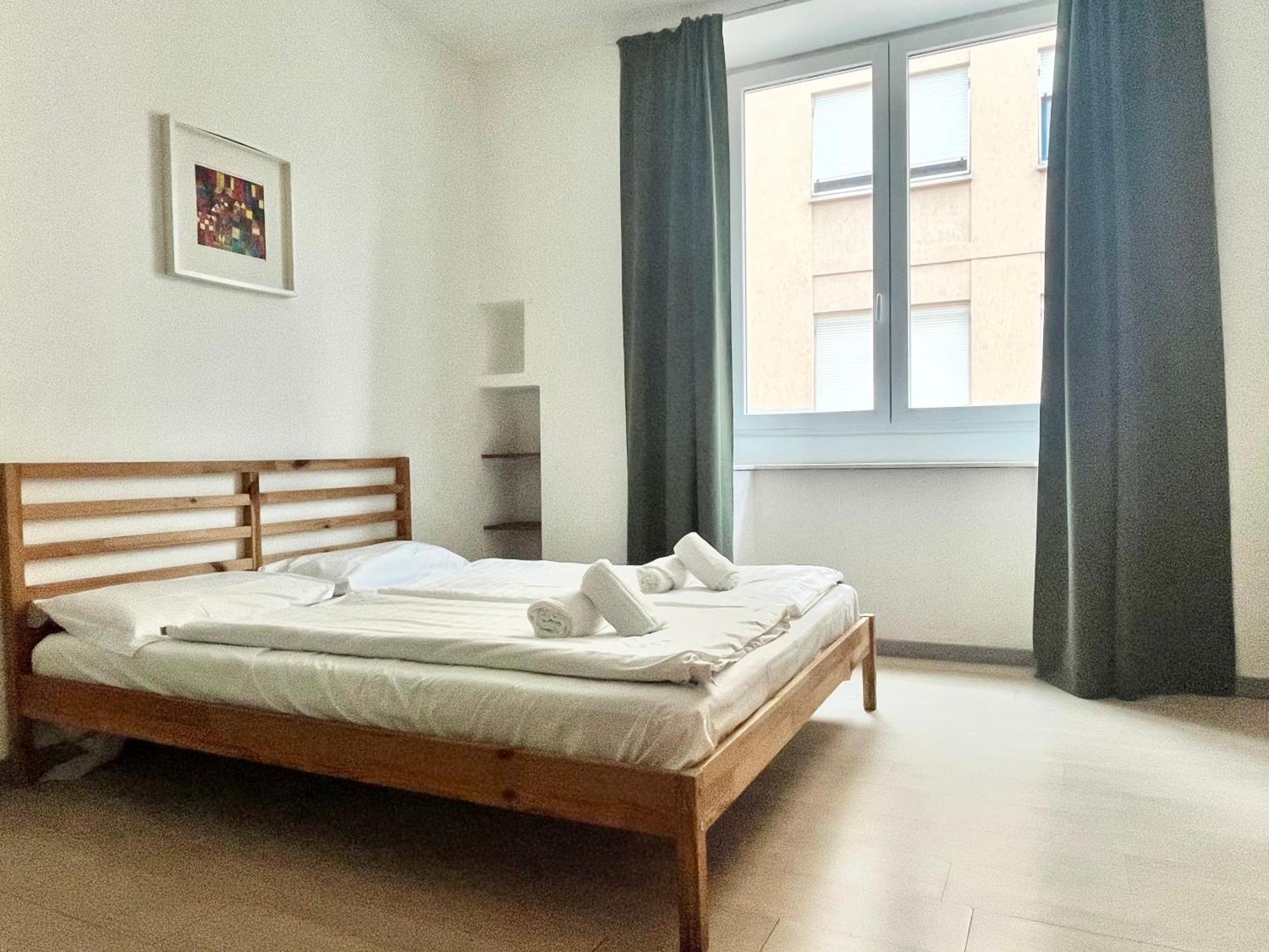 Guesthouse University By Lr - Self Check In Лугано Екстер'єр фото